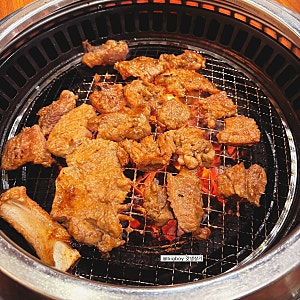 군산 솔가 숯불갈비에서 야르한 회식을 진행시켜
