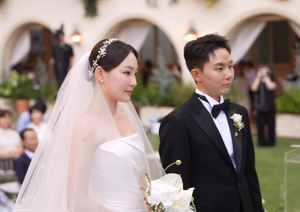 돌싱글즈 <b>심규덕 이아영 결혼식</b> 현장 근황, 불화설 시댁 식구까지