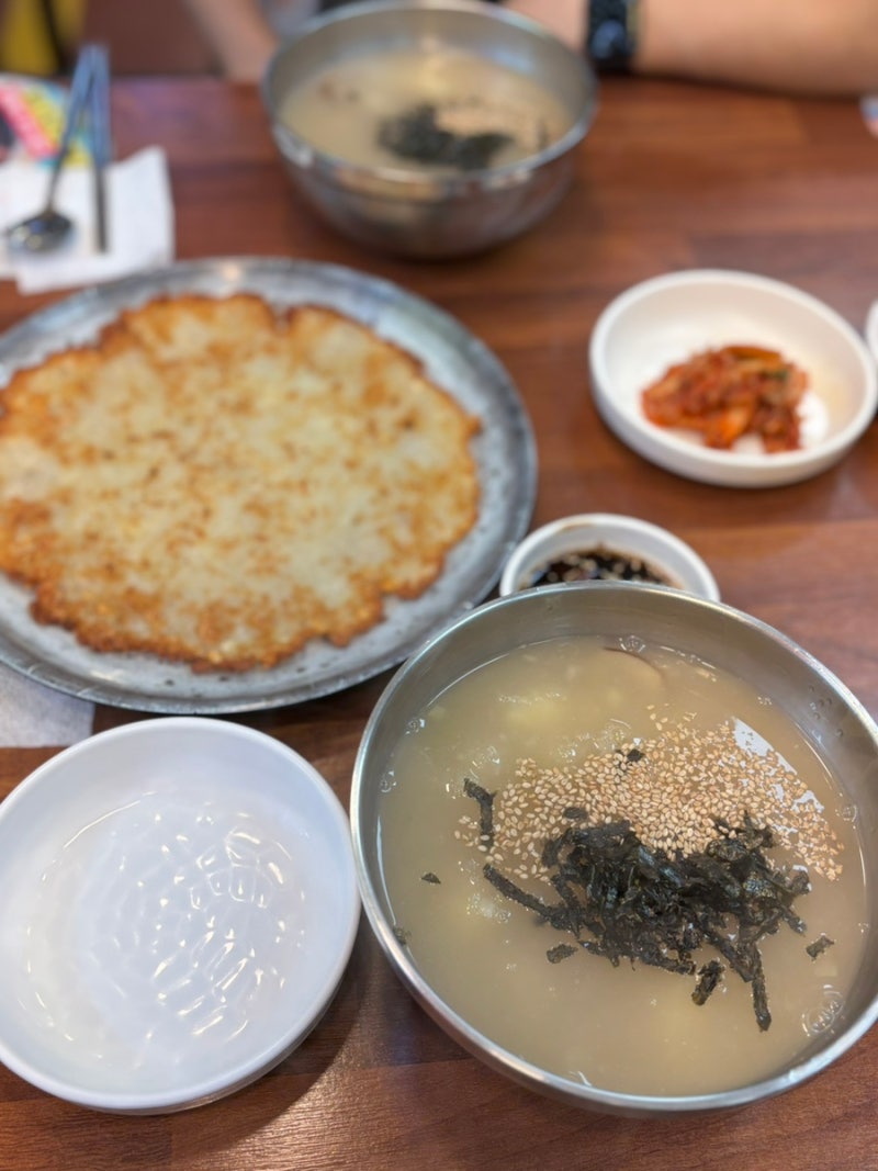 속초 중앙시장 감자옹심이 감자전 맛집 추천 | 52호 속초 감자옹심이 솔직후기