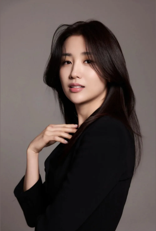 명품 저격당했던 박하선, 휴가지서 샤넬 1000만원 가방 '툭' 올려놓은 뜻밖의 모습