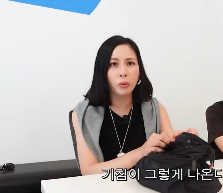 명품만 들 줄 알았는데…고소영 19만원대 여행가방, 영상 뒤 판매량 4배 뛴 이유