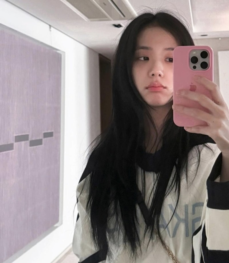 Alo Jisoo X BLACKPINK：居家時尚穿搭合集，宛如畫廊般的居家公開