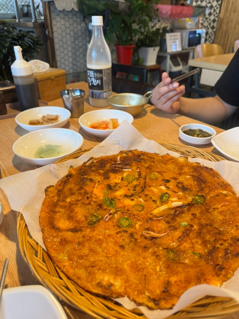 [전주] 1박2일 여행 숙소, 맛집후기 (삼락헌, 전주전집, 마왕육전,베테랑칼국수)
