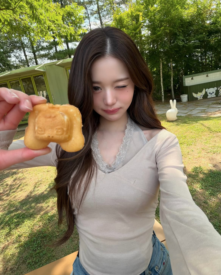 “전지현 리즈시절이 떠올랐다” 장원영 사진 한 장에 난리… 옷까지 이렇게 입으면 반칙 아....