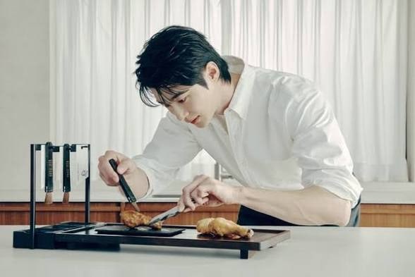 금손 팬들의 역대급 퀄리티! 교촌치킨 변우석 굿즈 이벤트 참여도와 대망의 1위는?