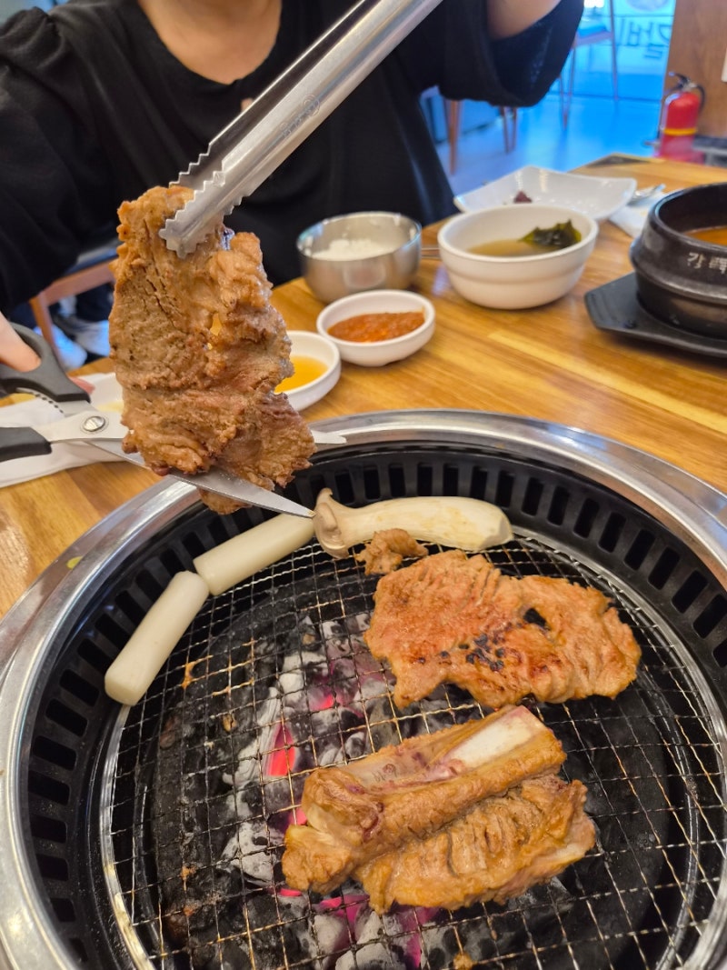 대전 현충원 근처 맛집 솔가숯불갈비 대전직영점 수제돼지갈비 가족외식