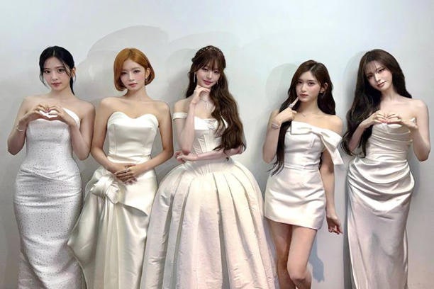 IVE Wins 'Popular International Group' at 2025 TIMA, Makes Surprise Announcement of 'Second Half Comeback'