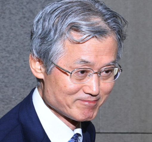 <b>조희대</b> 대법원장 학력부터 연봉까지 총정리, 임기·<b>탄핵</b> 논란·윤석....
