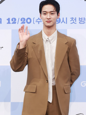 장동윤 예비신부 김승윤 누구? 5살 연하 배우 나이 학력과 10월 결혼