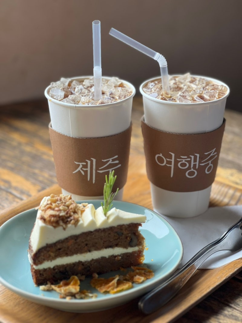 제주 세화해수욕장 카페한라산 ; 당근케이크 구좌 카페 맛집