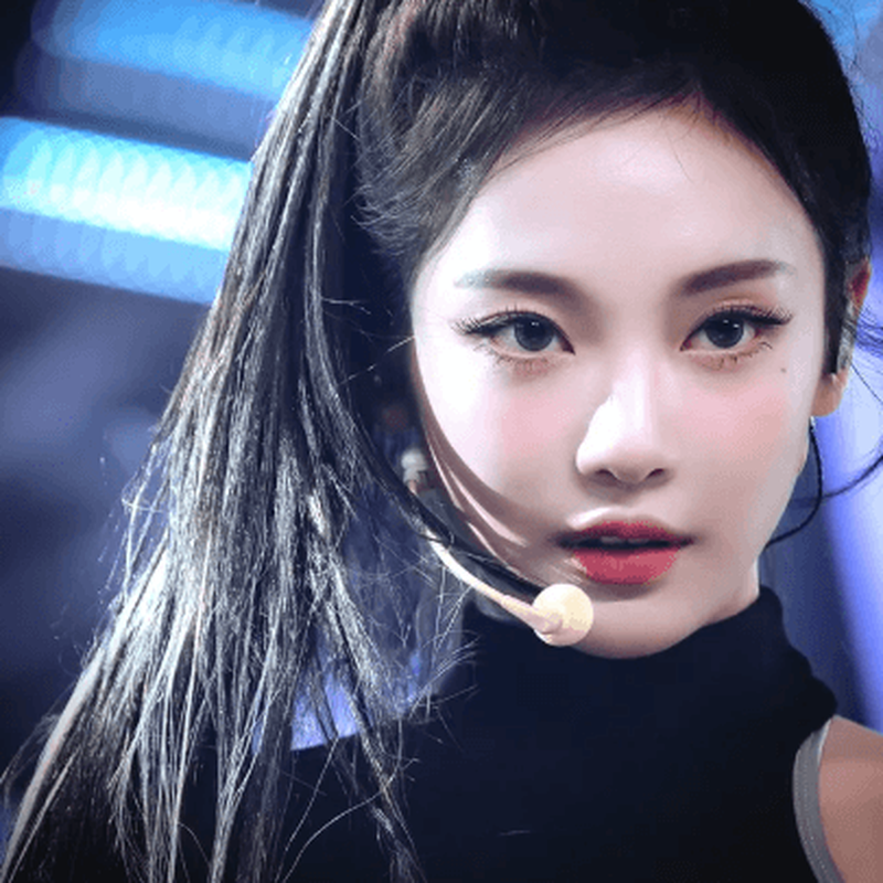 "Is This Body Real?"... Why All Eyes Are on aespa Ningning's Behind-the-Scenes Photoshoot