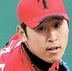한때 '90억' 받던 선수였는데...은퇴 직전 10억 5천만원 깎인 야구 스....