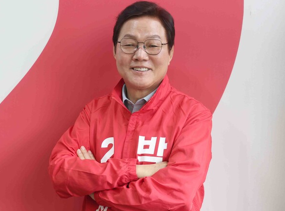 경남도지사 <b>박완수</b> 캠프 '딥페이크·관권선거' 의혹 일파만파…전·....