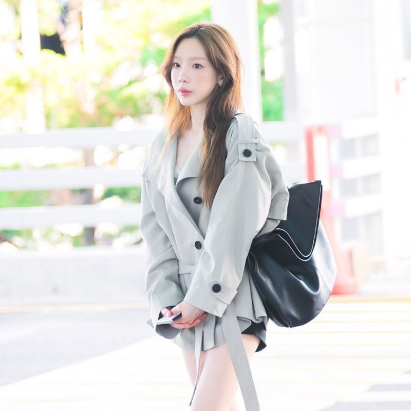"옷 정보좀요" 무난한데 난리난 태연 트렌치코트