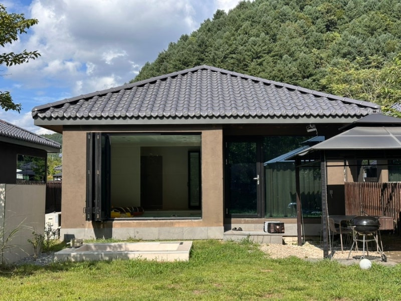 [Gangwon-do/Hongcheon] Full Stay Stay Pet Hongcheon: Honest review of the 25-pyeong unit with indoor pool and outdoor jacuzzi