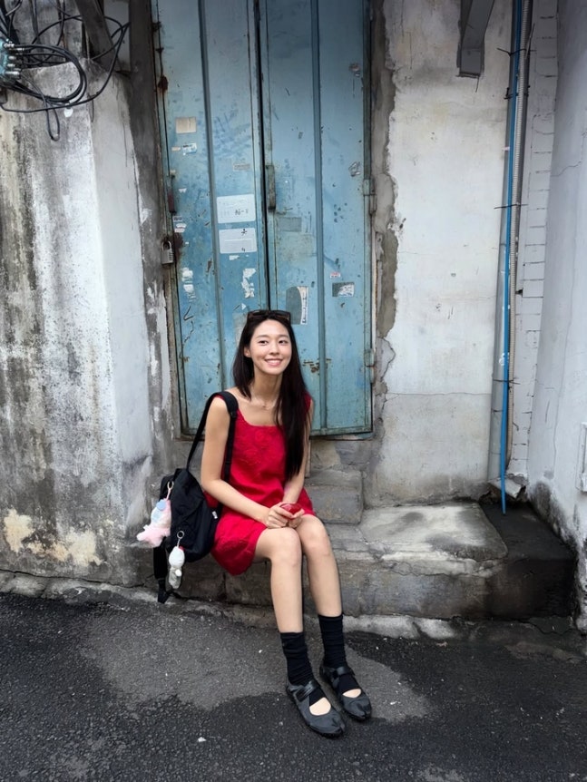 설현, 남대문 시장 깜찍 일상, 빨간 원피스 입고 호떡 먹방