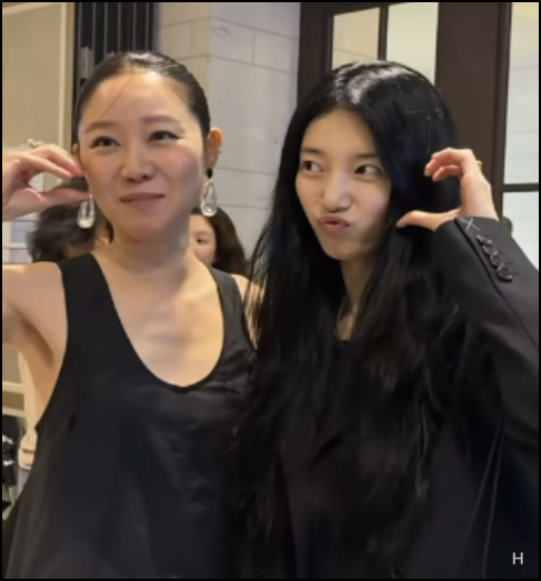 수지와 나란히 선 순간...40대 공효진 원피스 가격 330만원