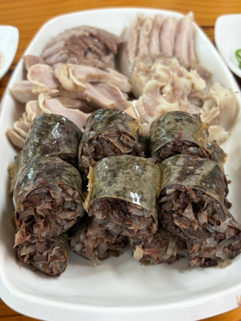 전현무계획 천안 목천 맛집 병천전통순대 순대국밥 모듬접시