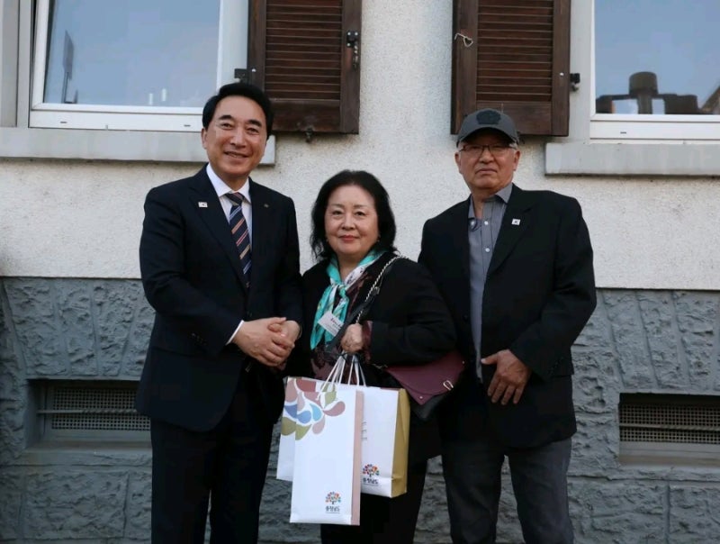 박수현 충남도지사님! 《독일에서 다시 만난 고향》 프랑크푸르트에서 재독충청인향우회 전....