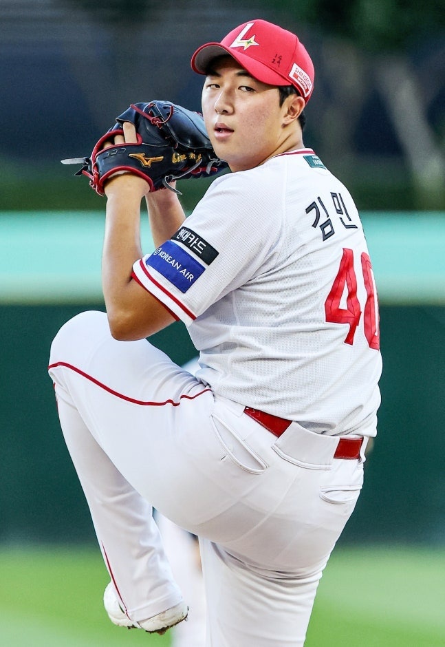 "대기록 눈앞에 두고 아쉽다더니" SSG 김민준, 20세 신인의 반전 투구 근황