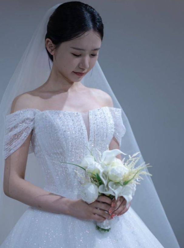 송하예 조매력 결혼, 한 달 전 “결혼 아니다”라더니…이번엔 진짜였다