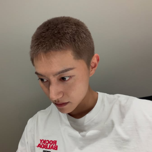 “다녀올게요” <b>곽동연</b> 오늘 <b>입대</b>, 짧은 머리로 남긴 마지막 인사