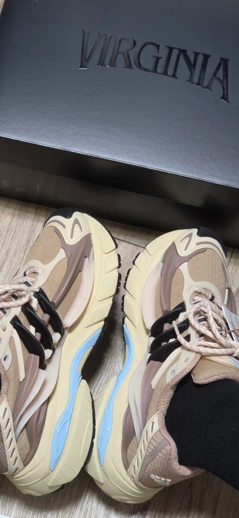 아디다스 퍼렐 윌리엄스 젤리피쉬 Adidas x Pharrell Williams Adistar Jellyfish Crystal Sand Trace Brown