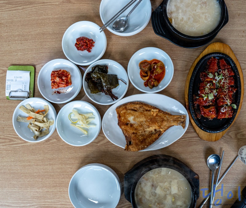 새벽 6시에 끌려간 양양 감나무식당, 한 입 먹고 화 풀린 찐 후기