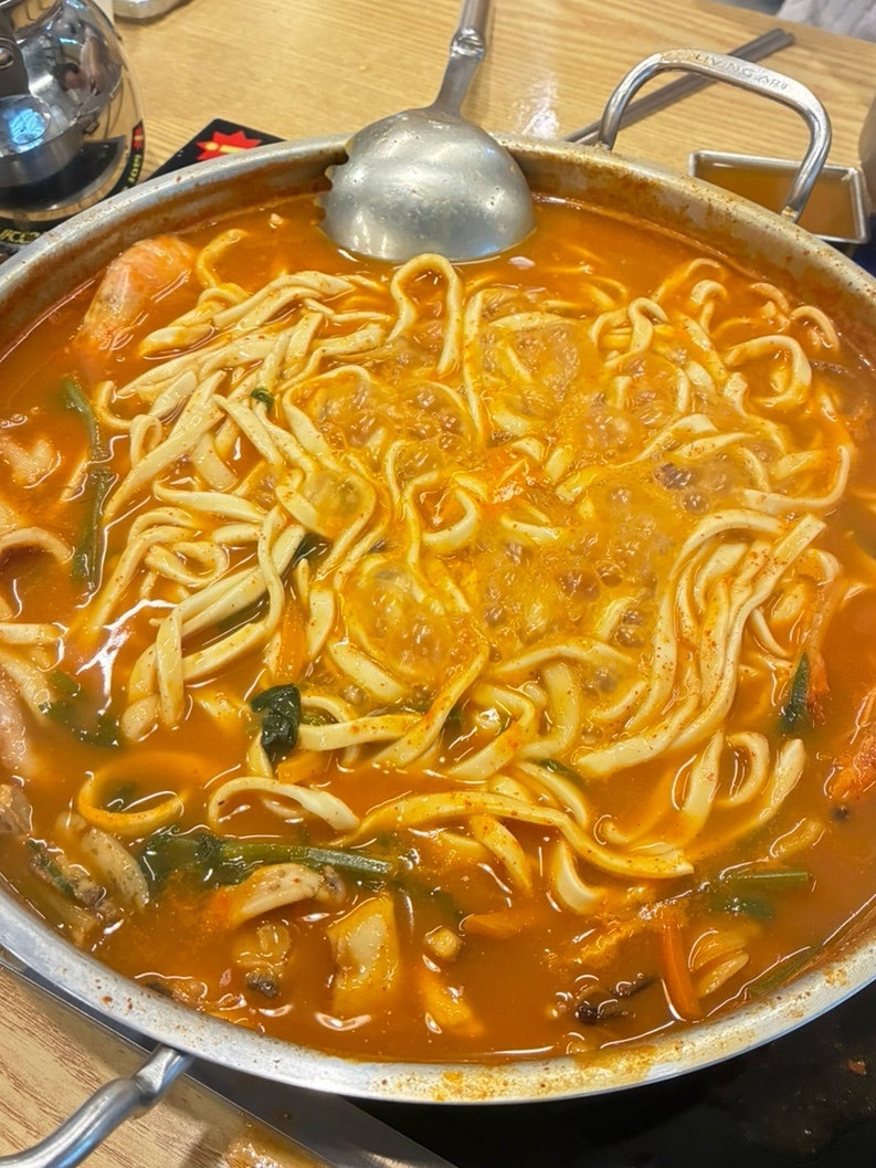 원주 뮤지엄산 오크밸리 맛집 “박승광해물손칼국수 원주점”