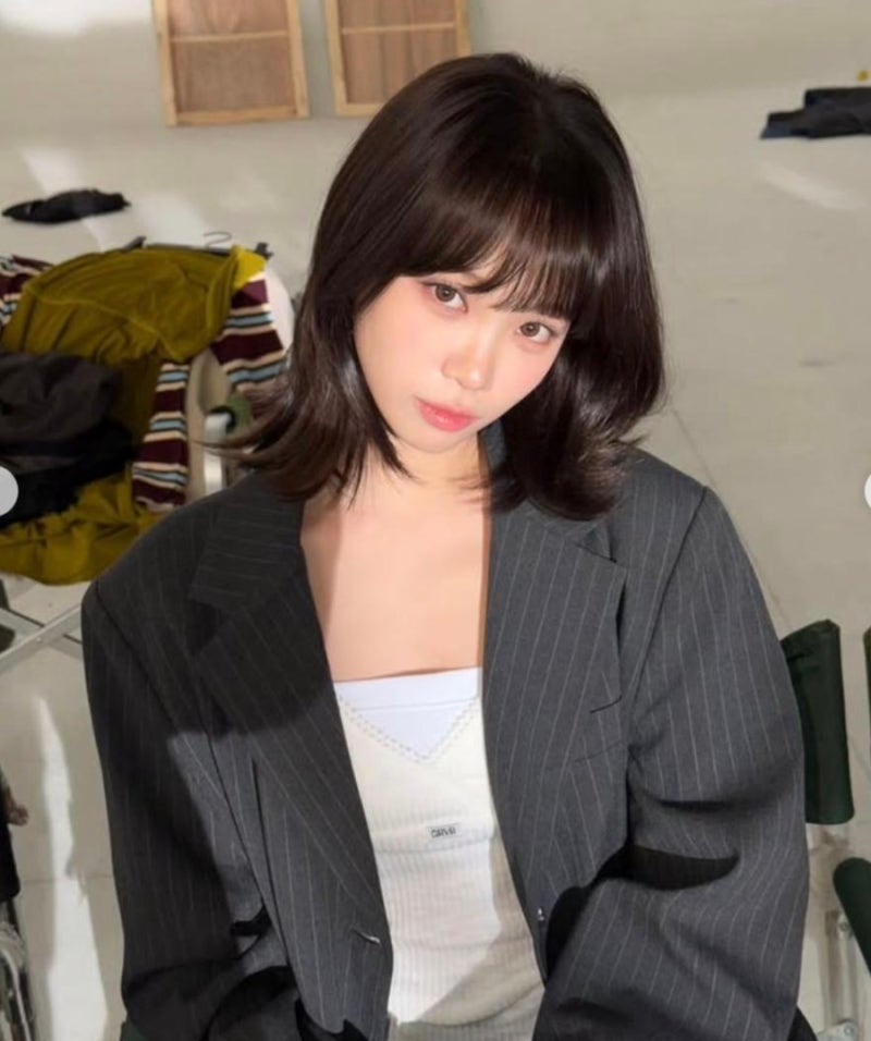 요즘 단발 레퍼런스는 김채원｜가볍고 분위기 있는 레이어드 단발
