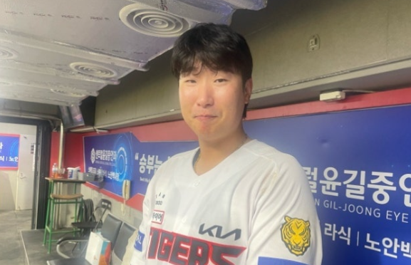 <b>이호연</b>, KBO 최초 대타 <b>끝내기</b> 만루포