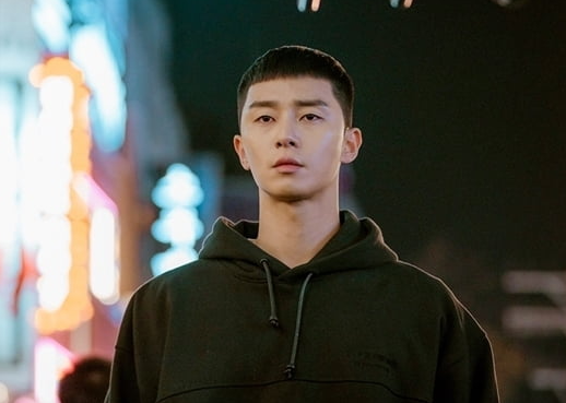How a Young Man from the Bottom Seeks Revenge on a Chaebol... The Heart-Pounding Plot of 'Itaewon Class' Still Resonates Today