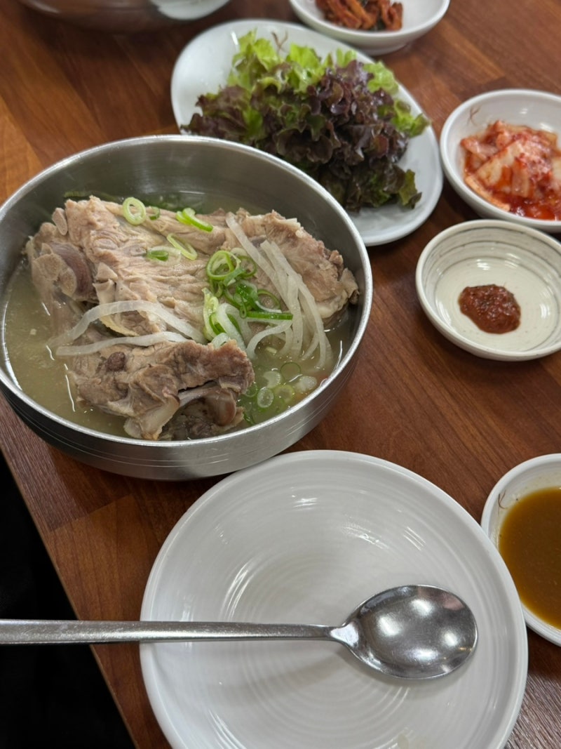 블루리본 용두네해장국 제주공항 근처 접짝뼈국 아침식사 솔직후기