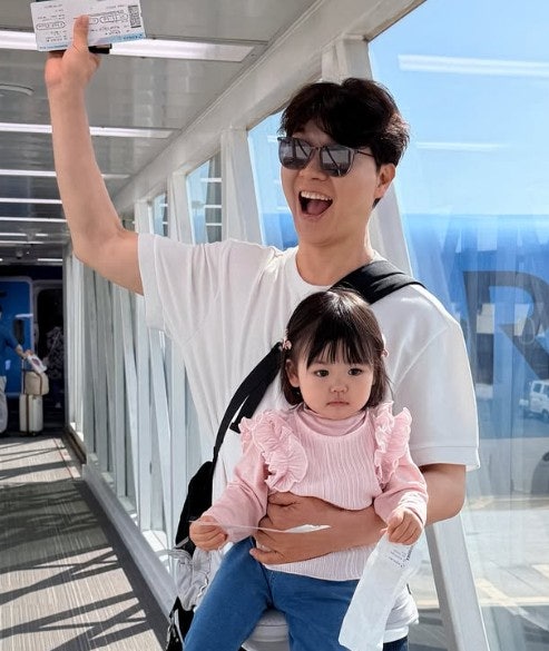 "아이 울음에 하차한다더니 번복탑승"...<b>박수홍 가족</b> 추정 괌행 대한....