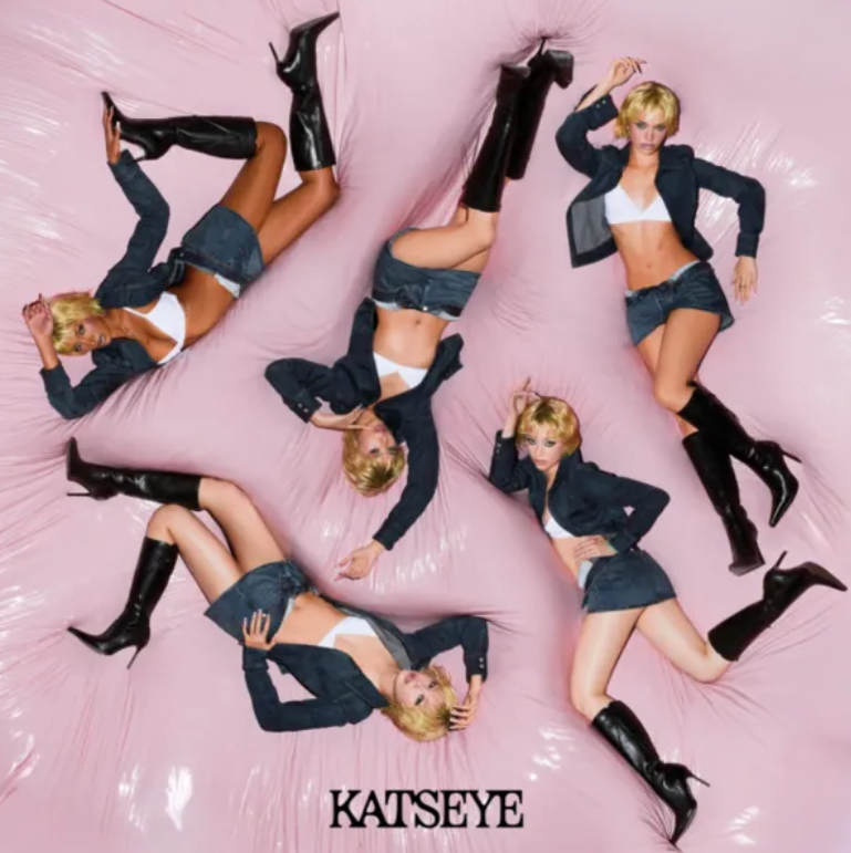 '하이브 글로벌 걸그룹' 캣츠아이(KATSEYE), 빌보드 200 1위 등극! K-팝 시스템의 진화와 역사적 ....