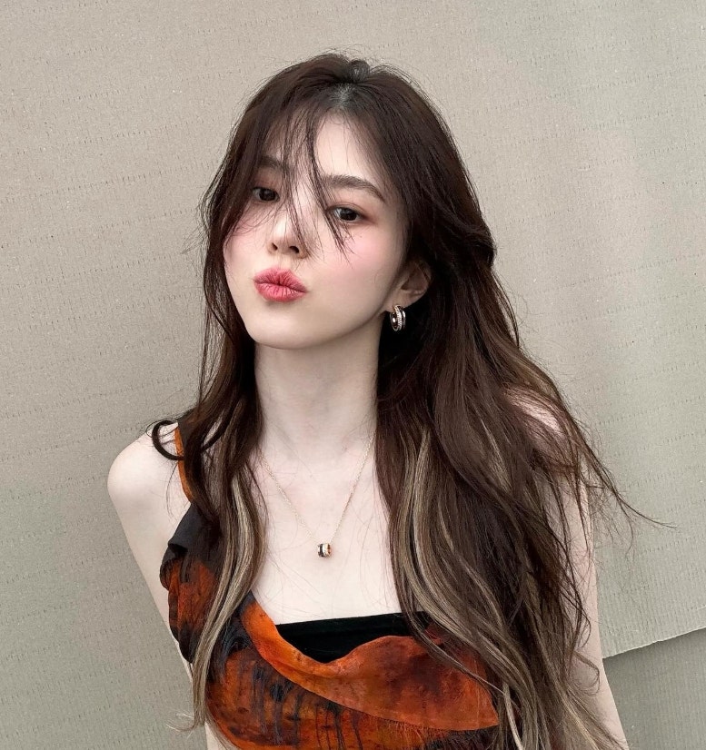배우 한소희 나이 키 학력 데뷔 출연작 MBTI 프로필 총정리