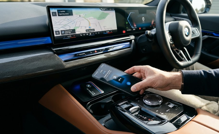 스마트키 없이 차 문 열기? BMW 디지털 키 & 카드 키 완벽 활용법!