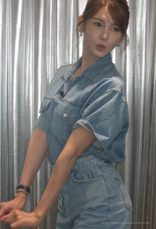'원조 송혜교 닮은꼴' 정가은, 위아래 데님 근황 터지자 '49세 싱글맘 맞아?'