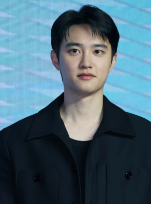 1년 만의 솔로 컴백 도경수 프로필 학력 고향 재산 나이 가족 배우자 작품활동 도파민 최근 ....