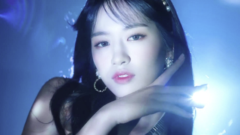 안유진, 아이브 리더인데 예능만 나오면 달라진다…‘맑은 눈의 광인’이 된 이유