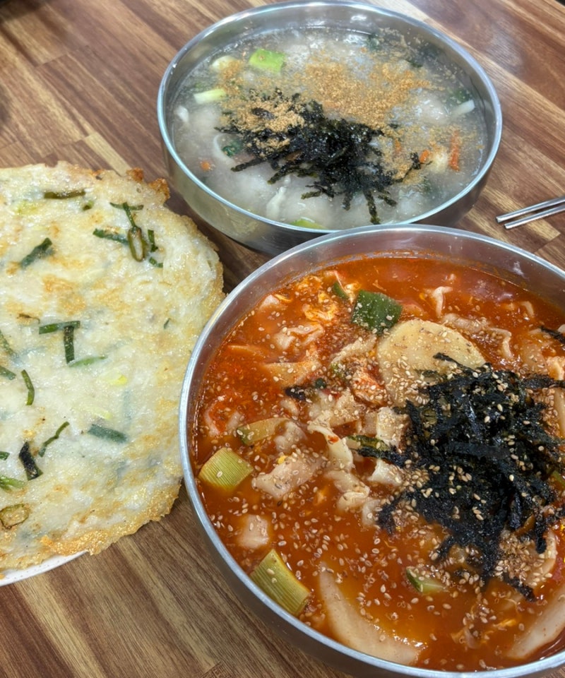 [강릉] 강릉장칼국수맛집 현지인맛집 완전 추천 ㅣ 강릉홍가네옹심이