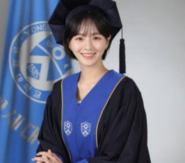 부산외고 나온 뒤 연세대까지 갔는데…결국 배우가 된 그녀