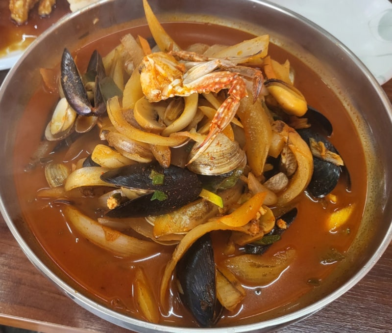 [군산 맛집] 군산항 근처 해물짬뽕 맛집, 해물화짬뽕 ㅣ 해물짬뽕과 오징어탕수육