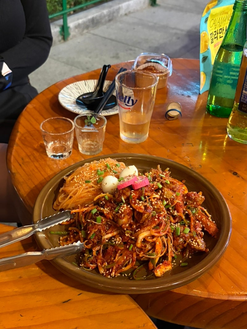 Busan Centum City Outdoor Pub: Busan Eomuk Euljiro Tonggolbaengi