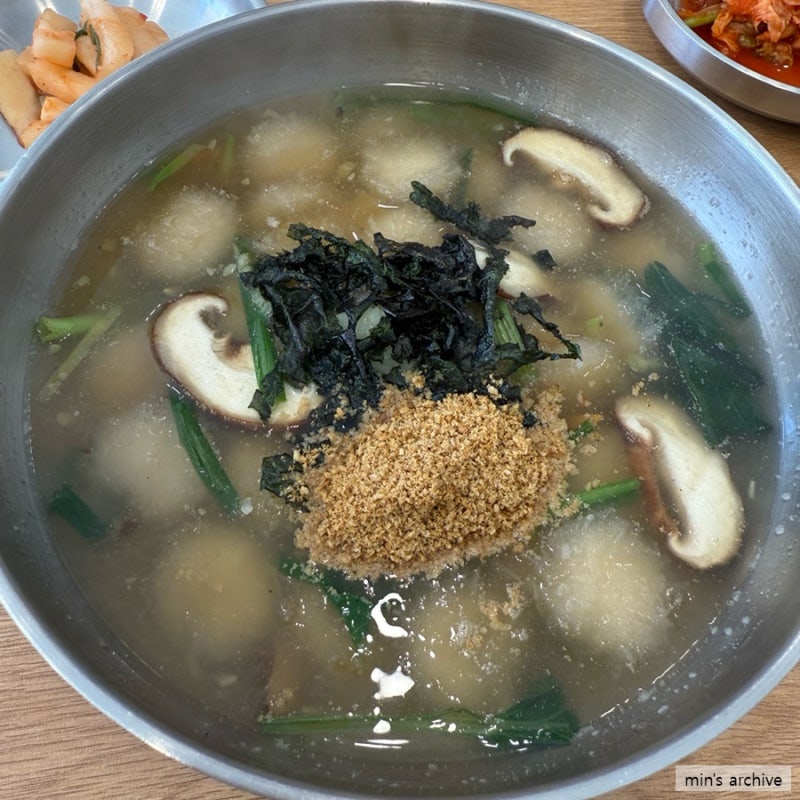 속초 중앙시장 맛집 | 주차장, 생감자옹심이, 옥수수, 코끼리 분식 꽈배기 추천