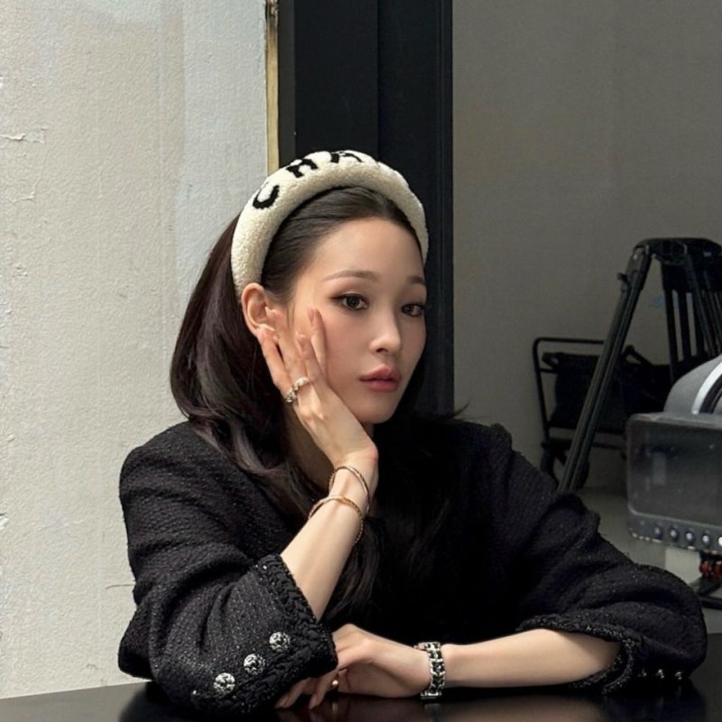 올데프 애니 피부 괜히 매끈한 게 아니었네... 아침 6시부터 챙긴 "이것"