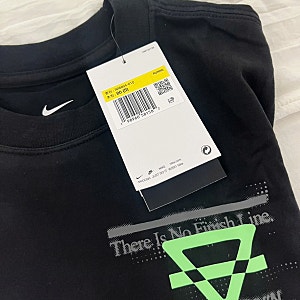 <러닝> 나이키 스위프트여성 드라이 핏 러닝 티셔츠 IM8894-010