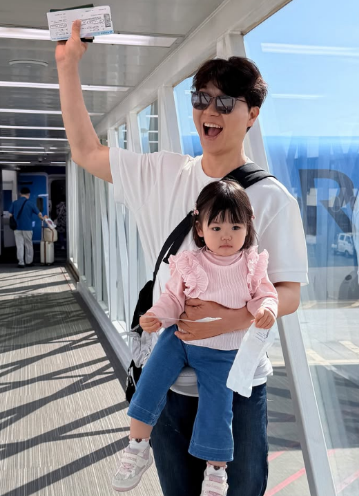 <b>박수홍</b> 괌 <b>비행기 지연</b> 논란! 일반 승객도 재탑승이 되는 걸까?