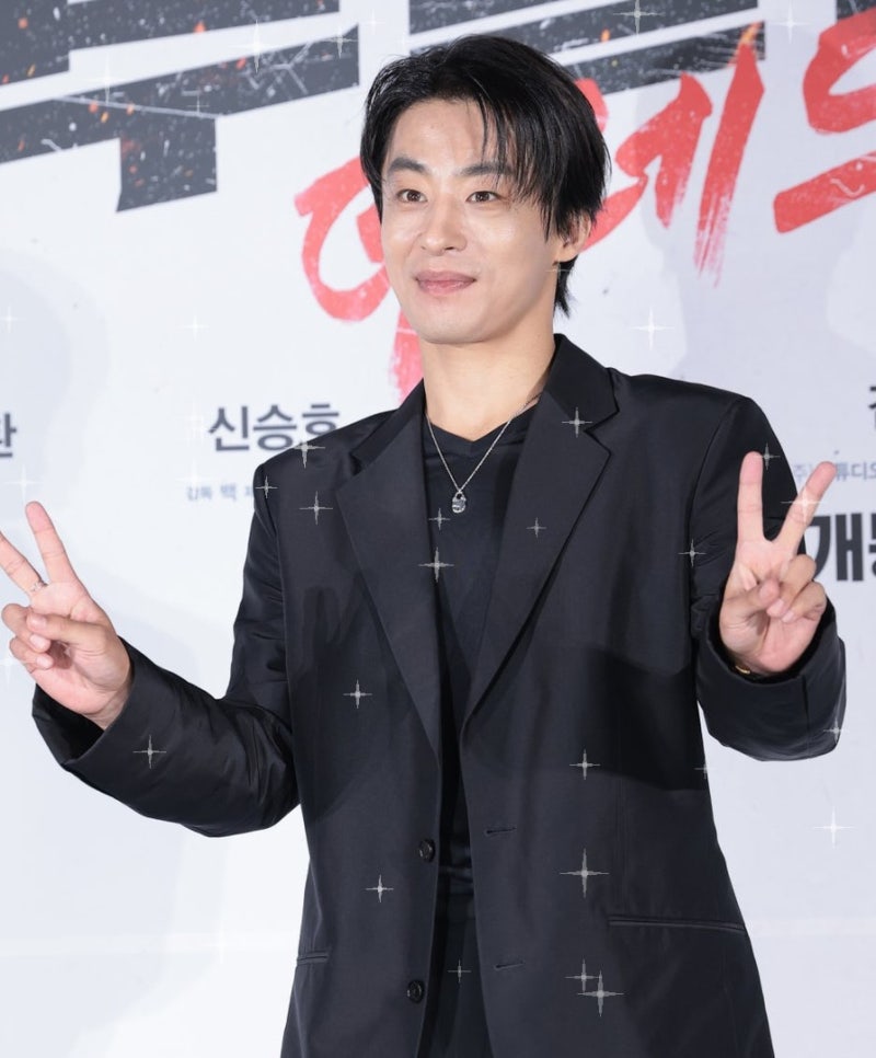 구교환, 빨간 머리로 부활한 사연…네티즌이 난리 난 '이 말' 한마디