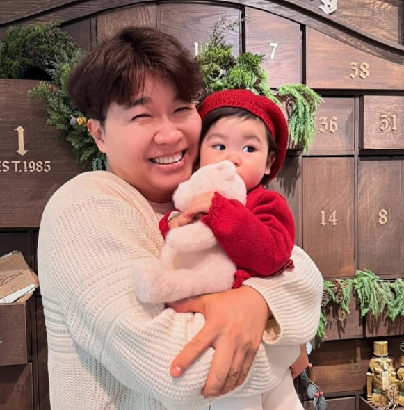 박수홍 나이 프로필 아내 김다예 나이차이 딸 재이 친형 횡령 재판 결과 재산 근황까지 총정....